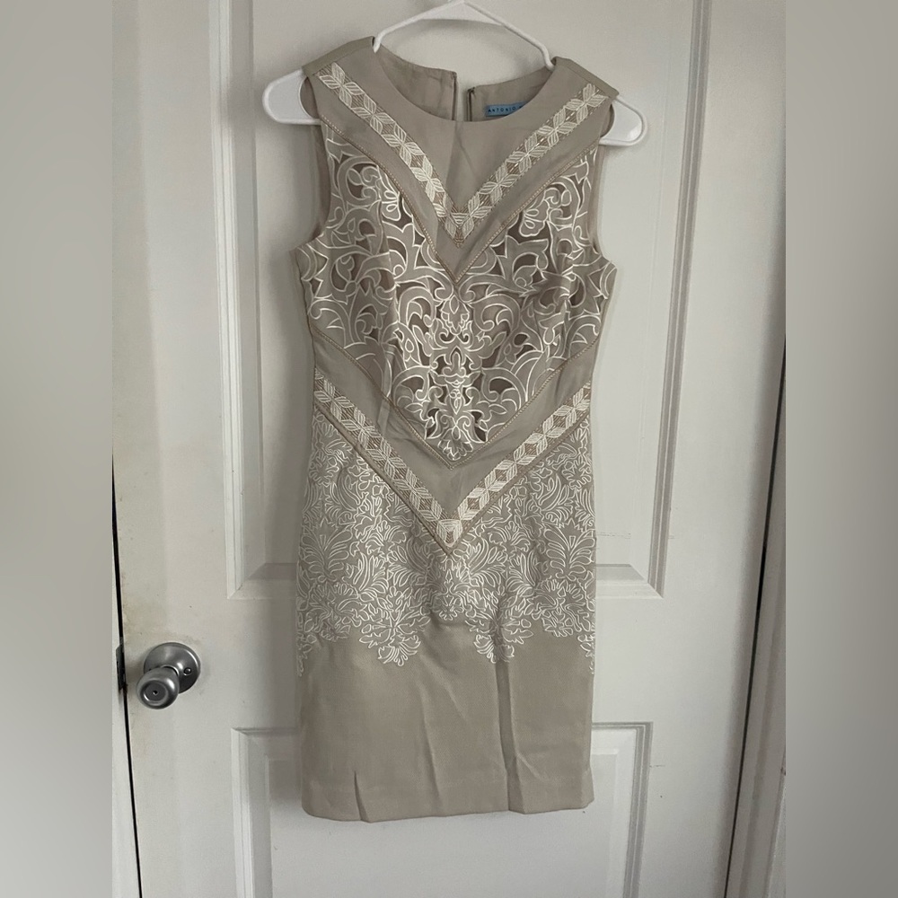 Elegant Antonio Milani Beige Sleeveless Dress with Lace Details